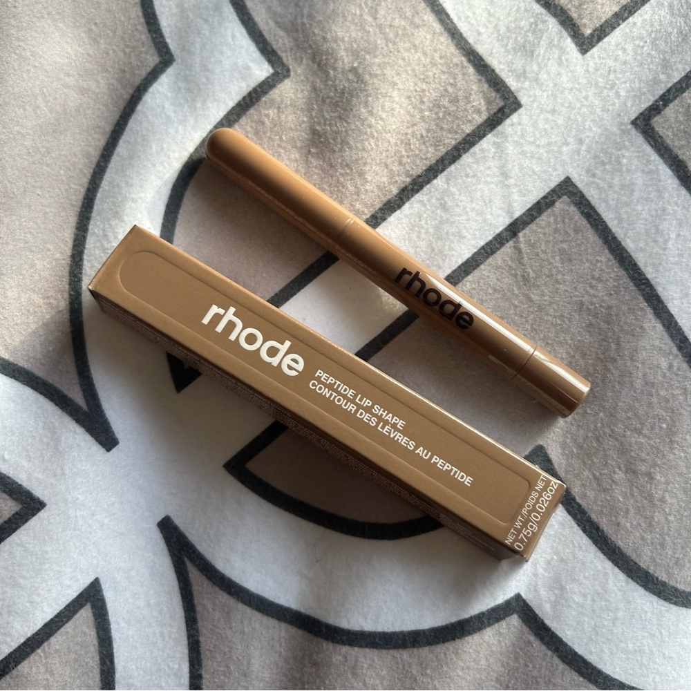 Rhode Peptide Lip Shade: Lunge